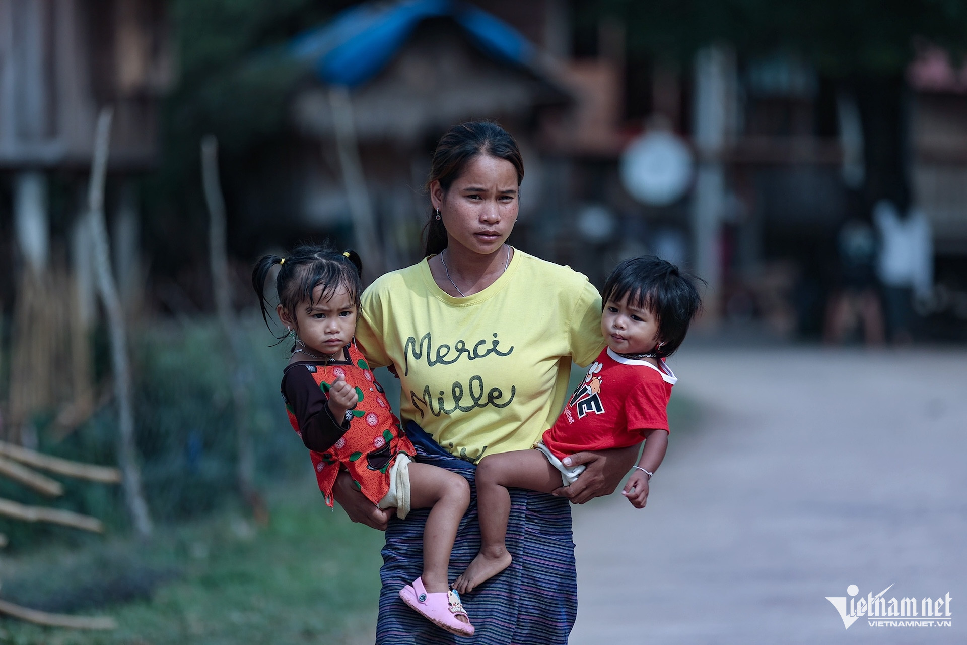 W-giam ngheo dan toc .jpg