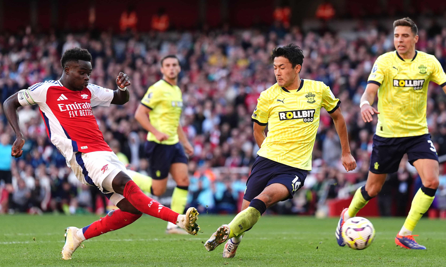 Saka Arsenal Southampton PA.jpg