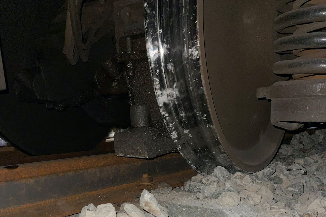 Tàu hỏa liên tiếp bị trật bánh&nbsp;ở Huế do đơn vị thi công đường không đảm bảo