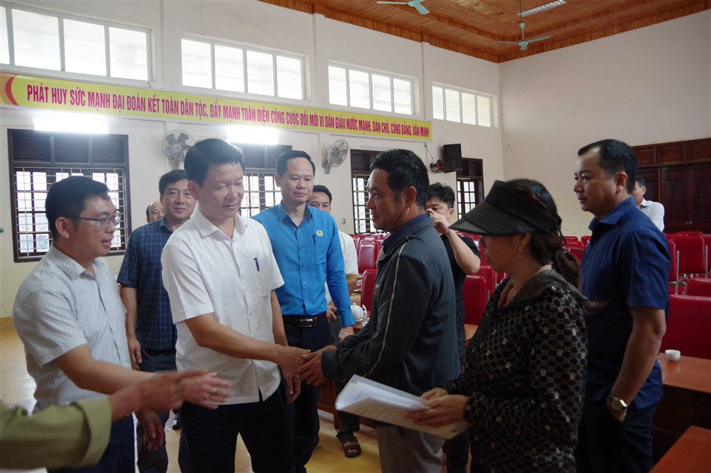 12 bài quý 3 thăm hỏi vụ cháy tàu cá ở Quỳnh Lưu Nghệ An.jpg