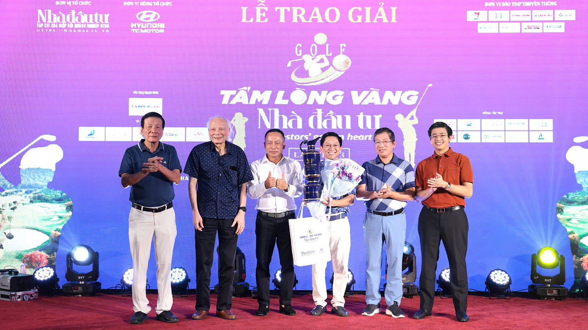 Hơn 100 VĐV tranh tài tại giải golf 'Tấm lòng vàng Nhà đầu tư'