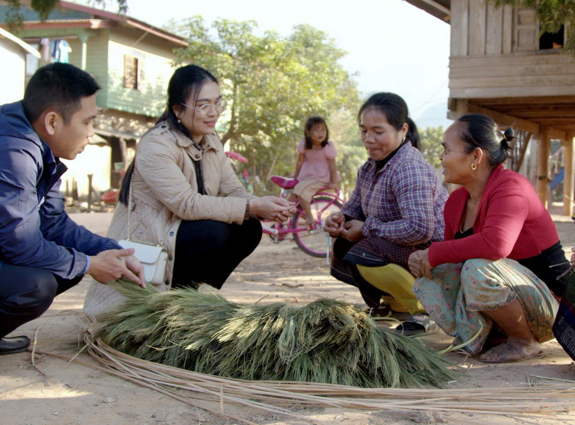 Thong tin dan toc.jpg