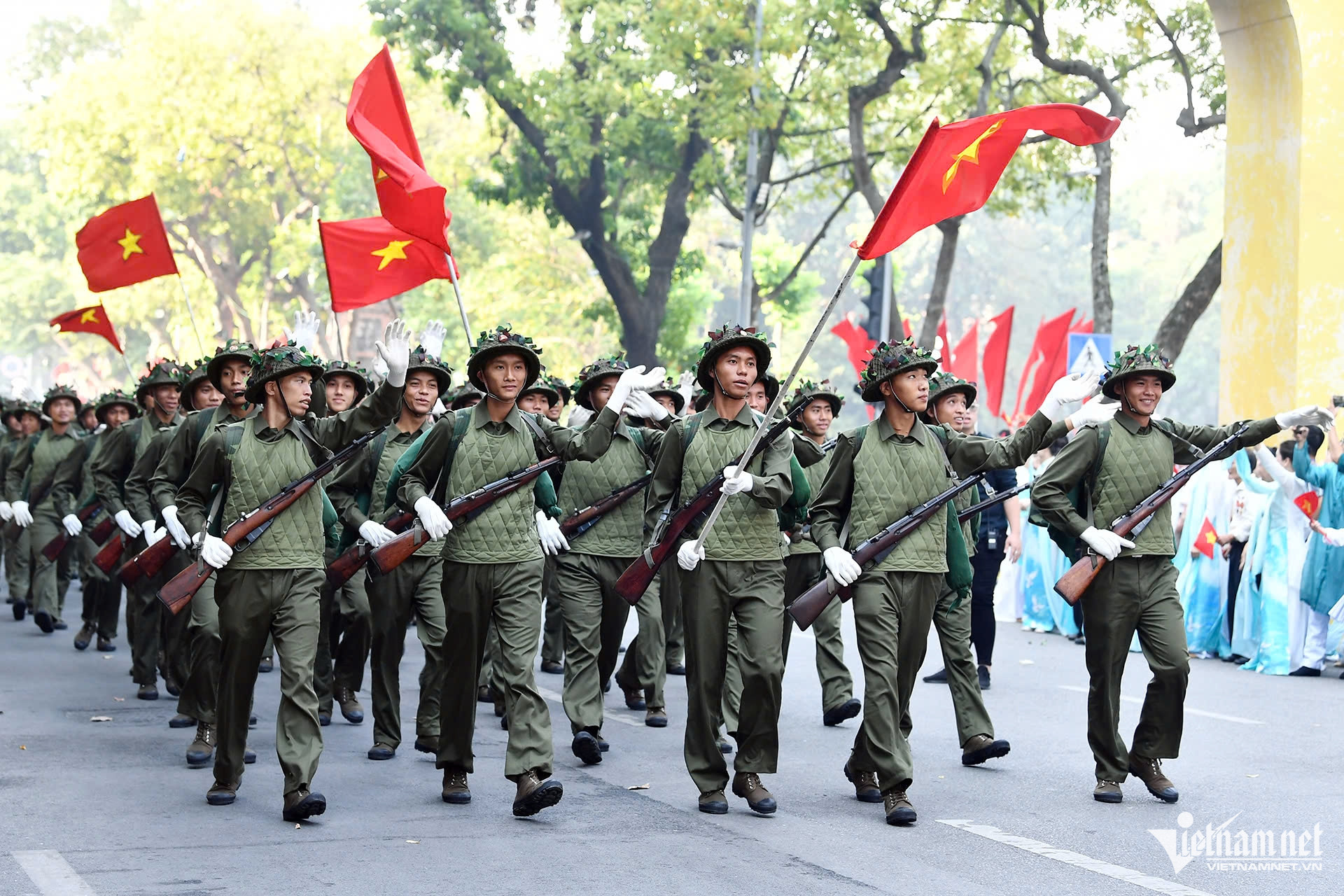 W-giải phóng thủ đô.jpeg