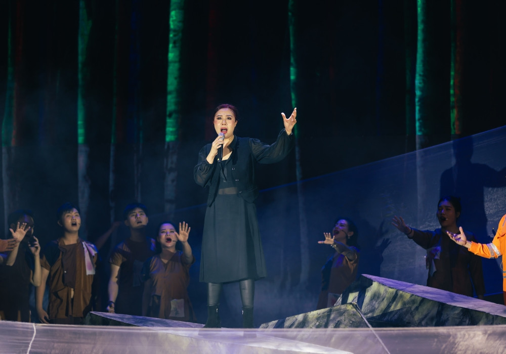 batch_San khau 24h 23.jpg