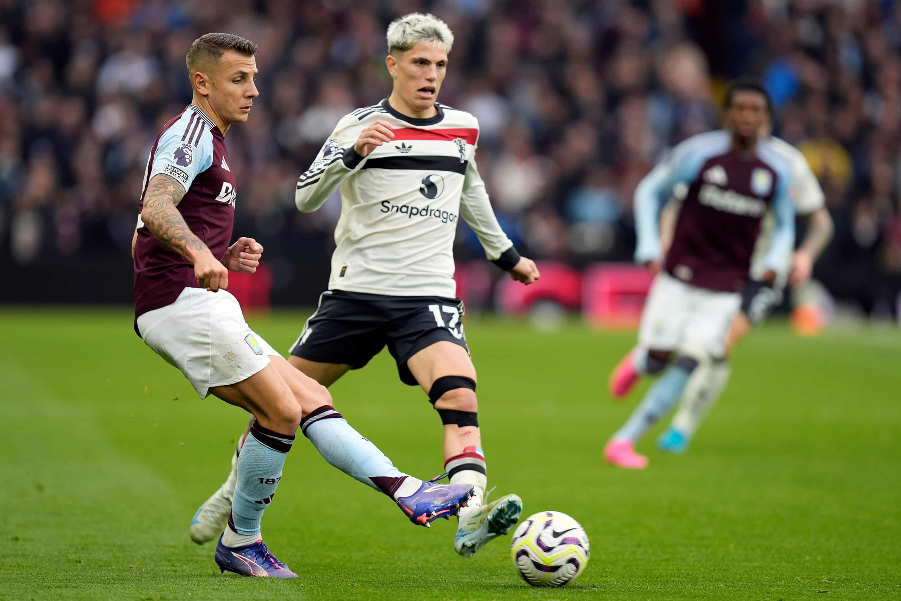 Garnacho Aston Villa MU EPA.jpg