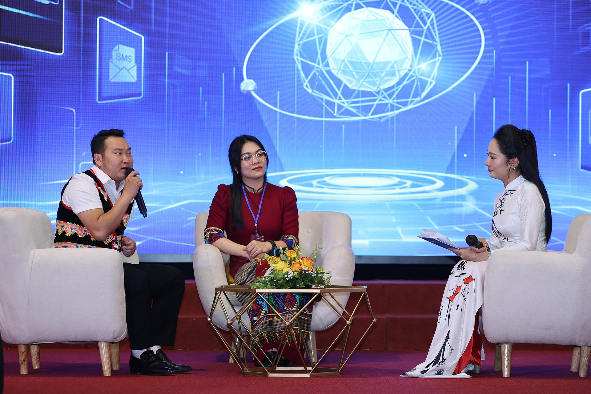 Tăng sức mạnh cho lực lượng truyền thông đặc biệt riêng có của Việt Nam thong tin co so 7.jpg