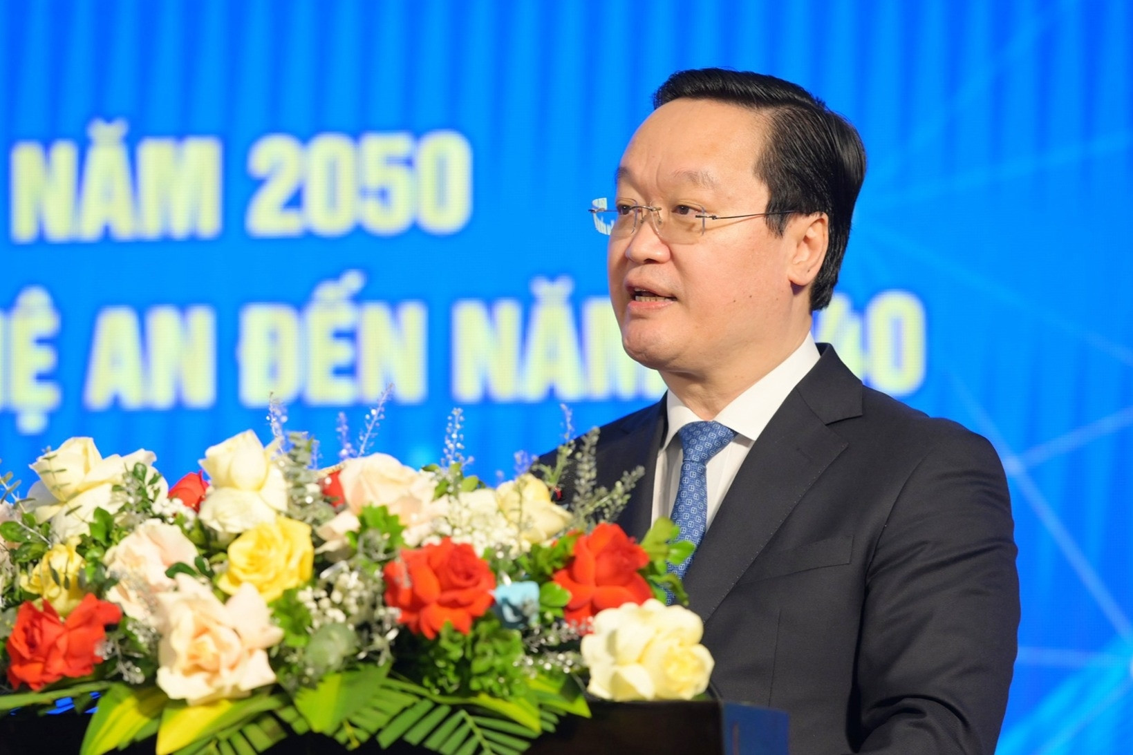 Chủ tịch UBND tỉnh Nghệ An Nguyễn Đức Trung được bầu giữ chức Bí thư Tỉnh ủy