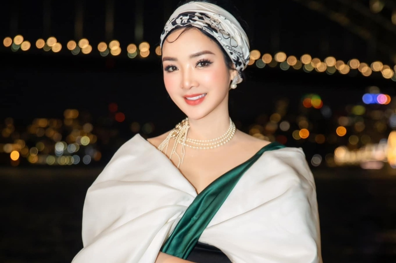 Hoa hậu đội vương miện suốt 32 năm, trở thành đại gia trong giới giải trí