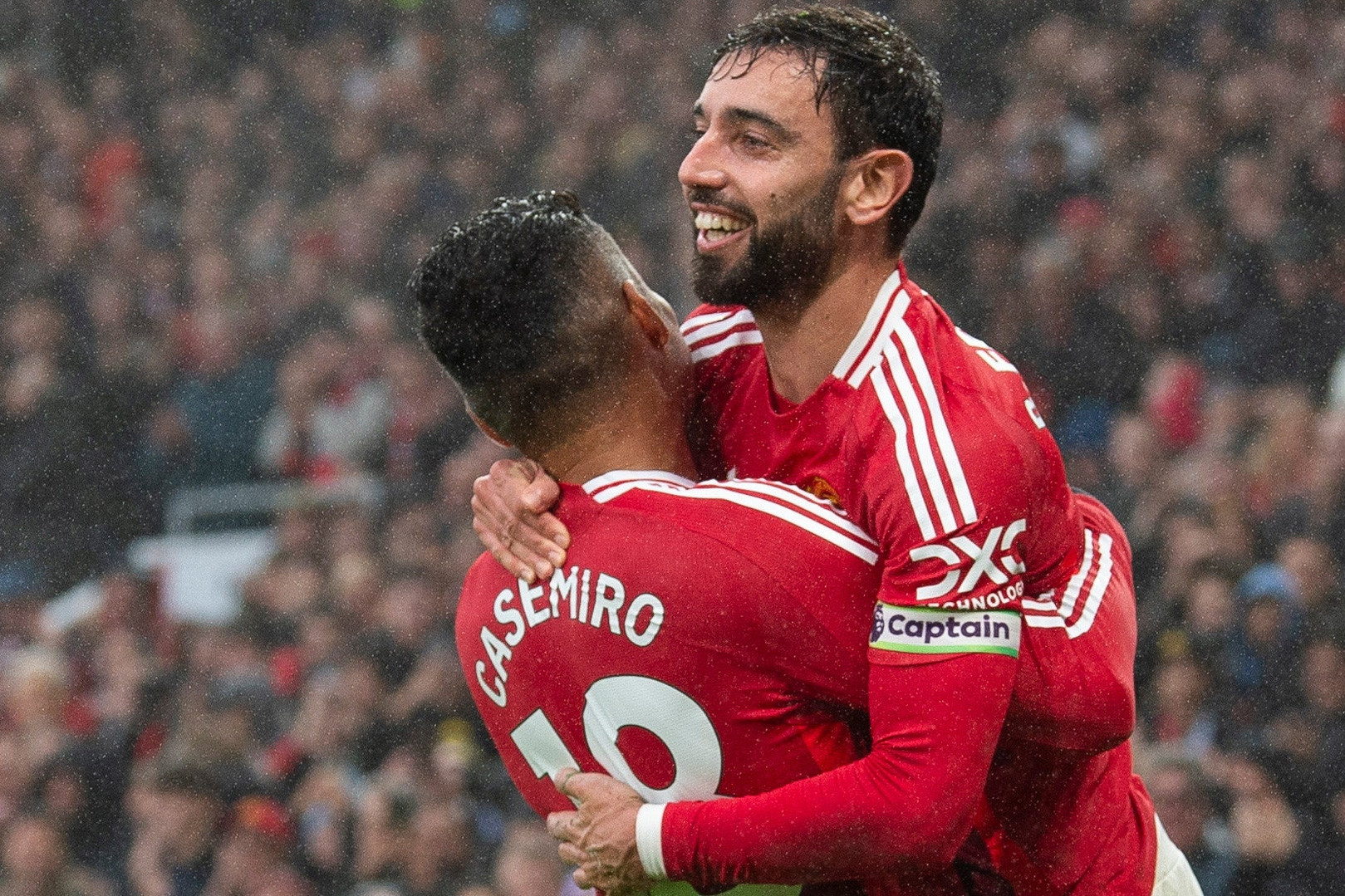 MU thắng đậm Leicester: Người truyền lửa Van Nistelrooy