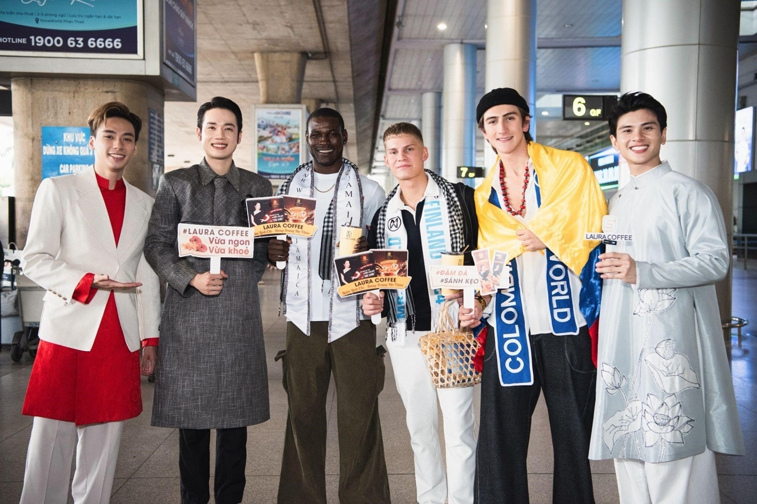 Nam vương thế giới mê mẩn cà phê Việt Nam - Laura Coffee