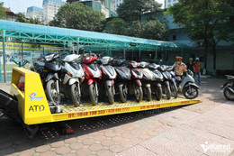 Công an kiểm tra bãi xe trường học, phụ huynh tìm cách 'tẩu tán' xe máy cho con - 13