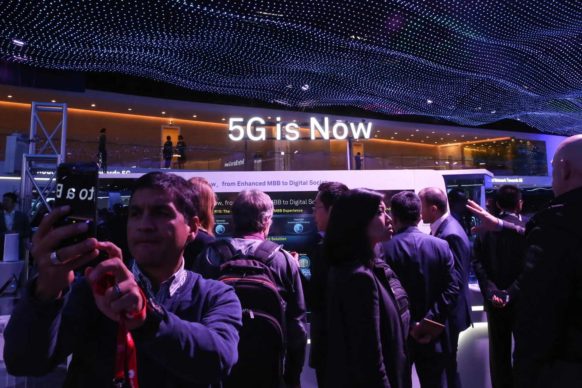 5g bloomberg