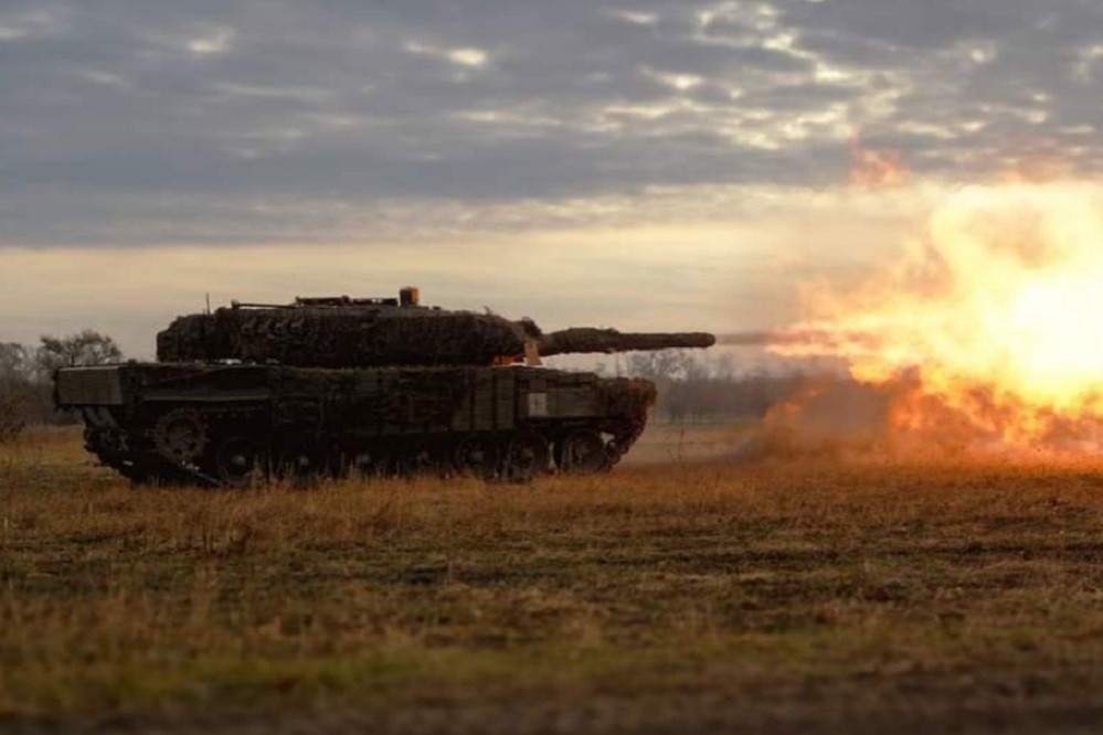 Video xe tăng Leopard Ukraine đánh chặn đoàn thiết giáp Nga gần Kurakhove