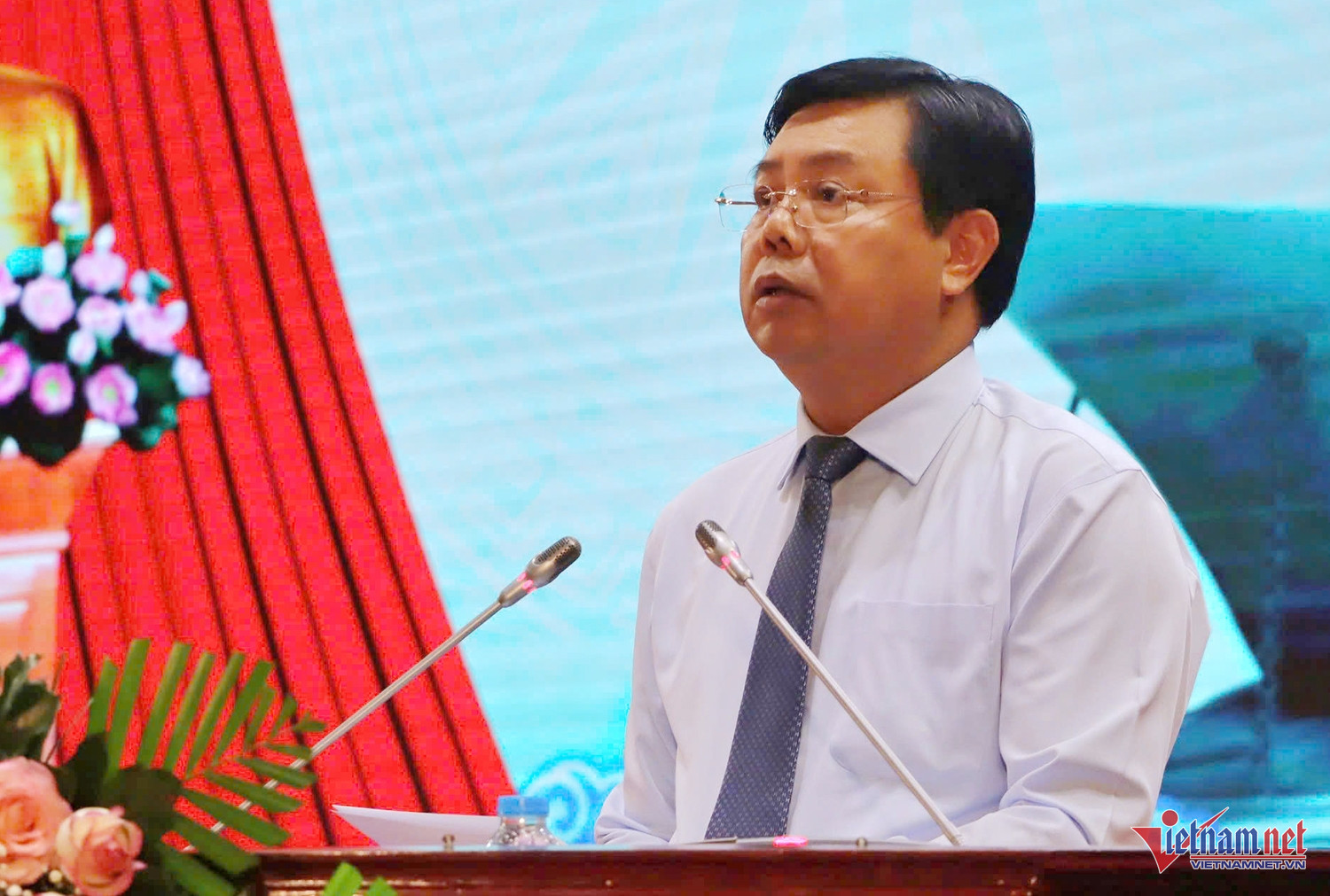 W-Bí Thư hải.jpg