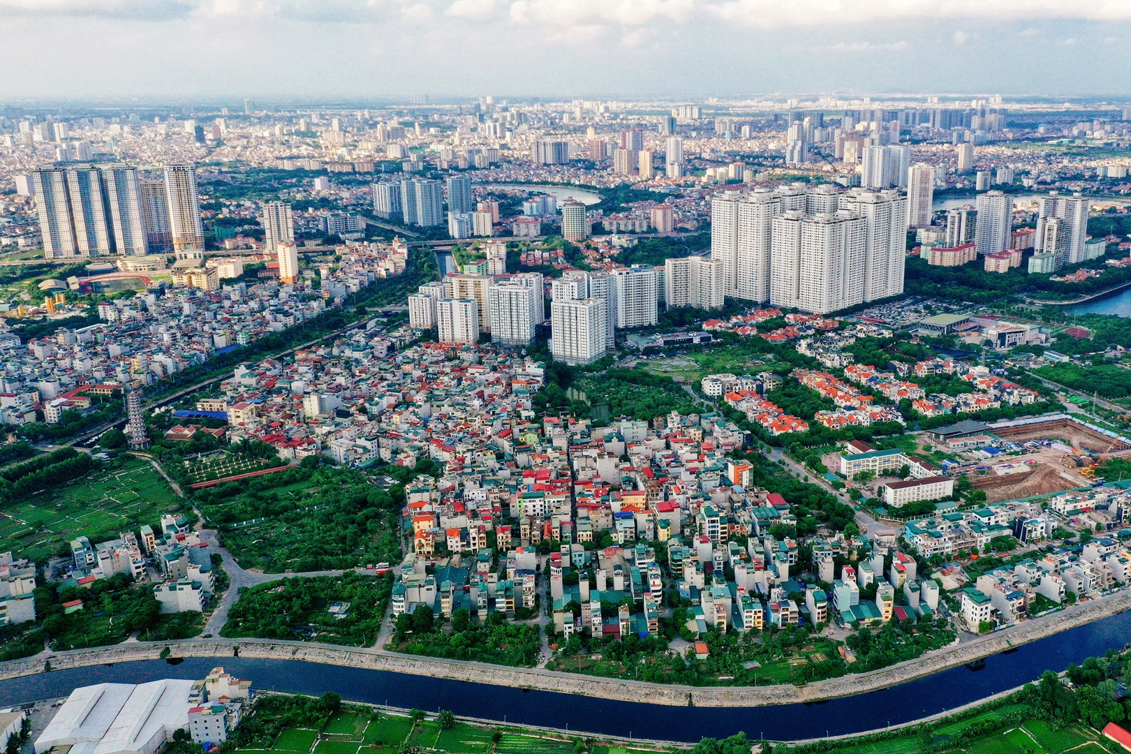 Cách tính mới về thuế TNCN khi chuyển nhượng đất; mất 200 triệu vì ‘bẫy giá ảo’