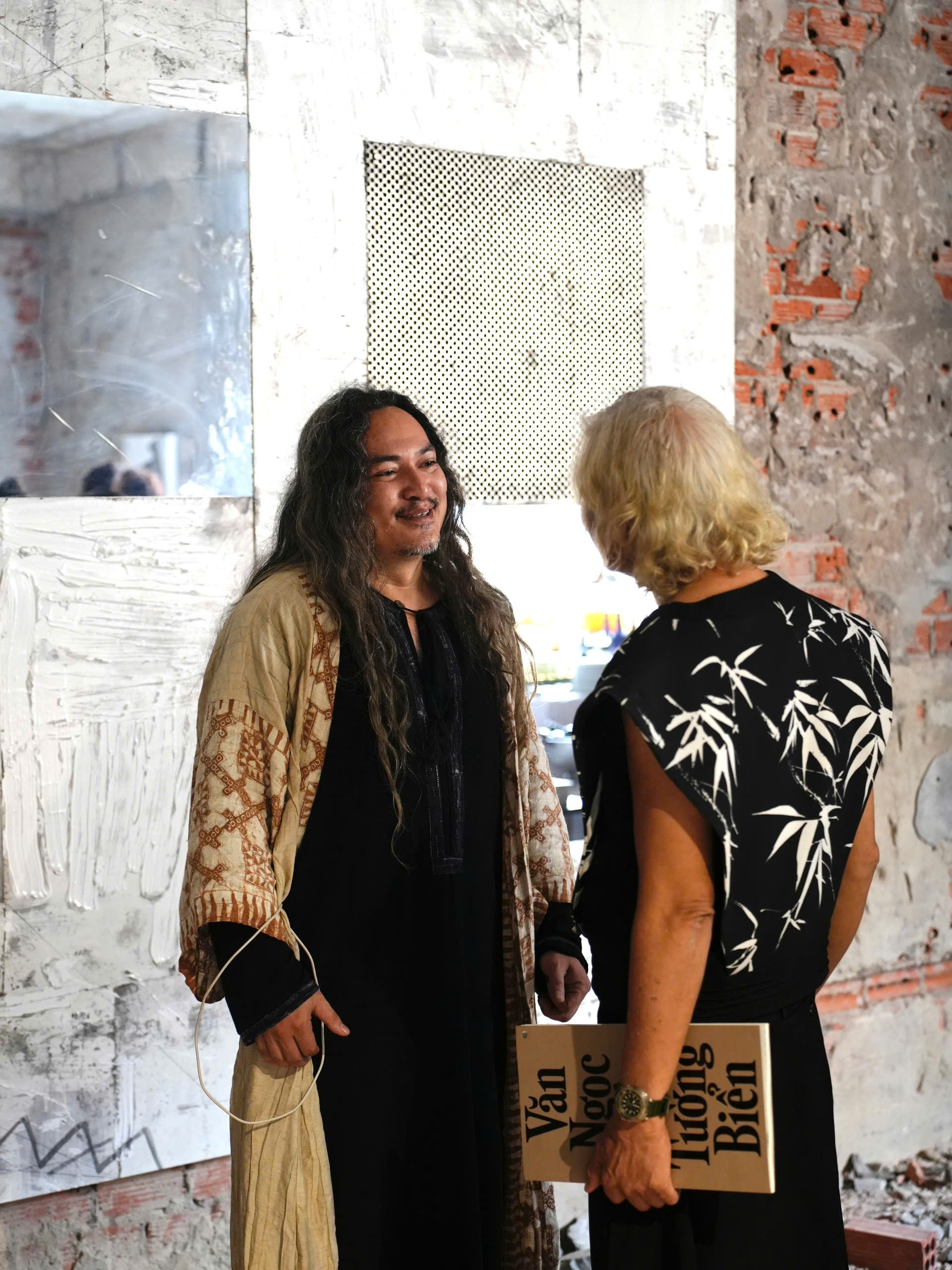 Nghệ sĩ Tây Phong và Đào Anh Khánh 1.jpg