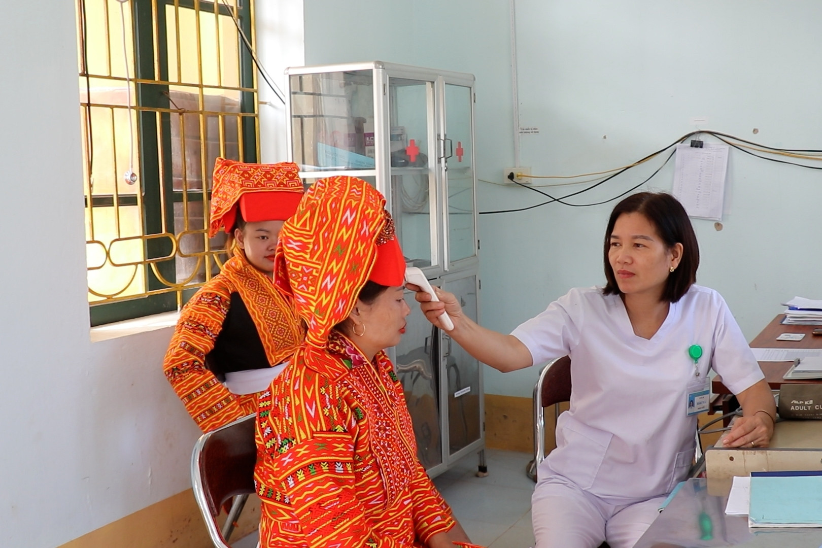 Đảm bảo 100% đồng bào DTTS khó khăn có BHYT