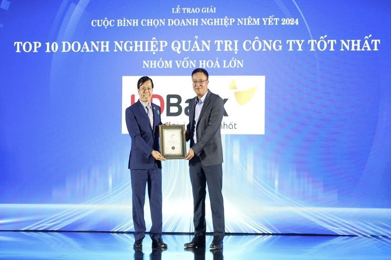 HDBank nhận 3 giải thưởng tại Cuộc bình chọn Doanh nghiệp niêm yết 2024