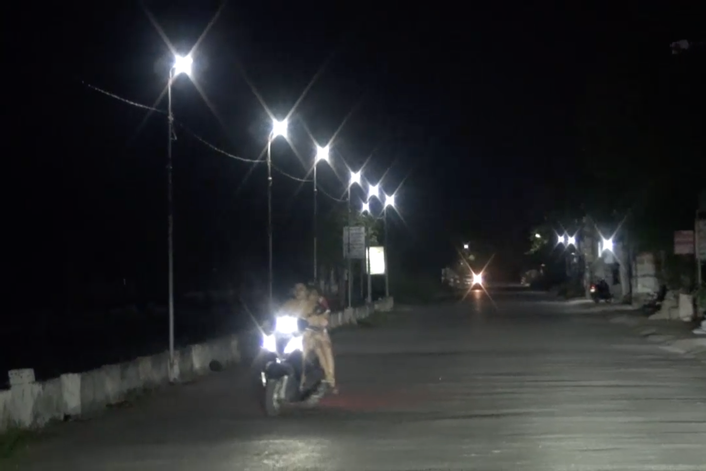 “Thắp sáng đường quê” đã góp phần làm thay đổi diện mạo xóm thôn