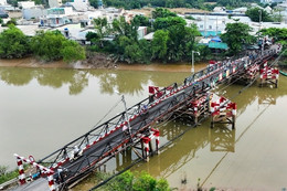 TPHCM rà soát, thay thế 17 cầu sắt trên 50 năm tuổi xuống cấp