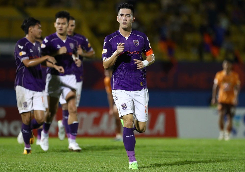 binh duong vs hagl 1.jpg