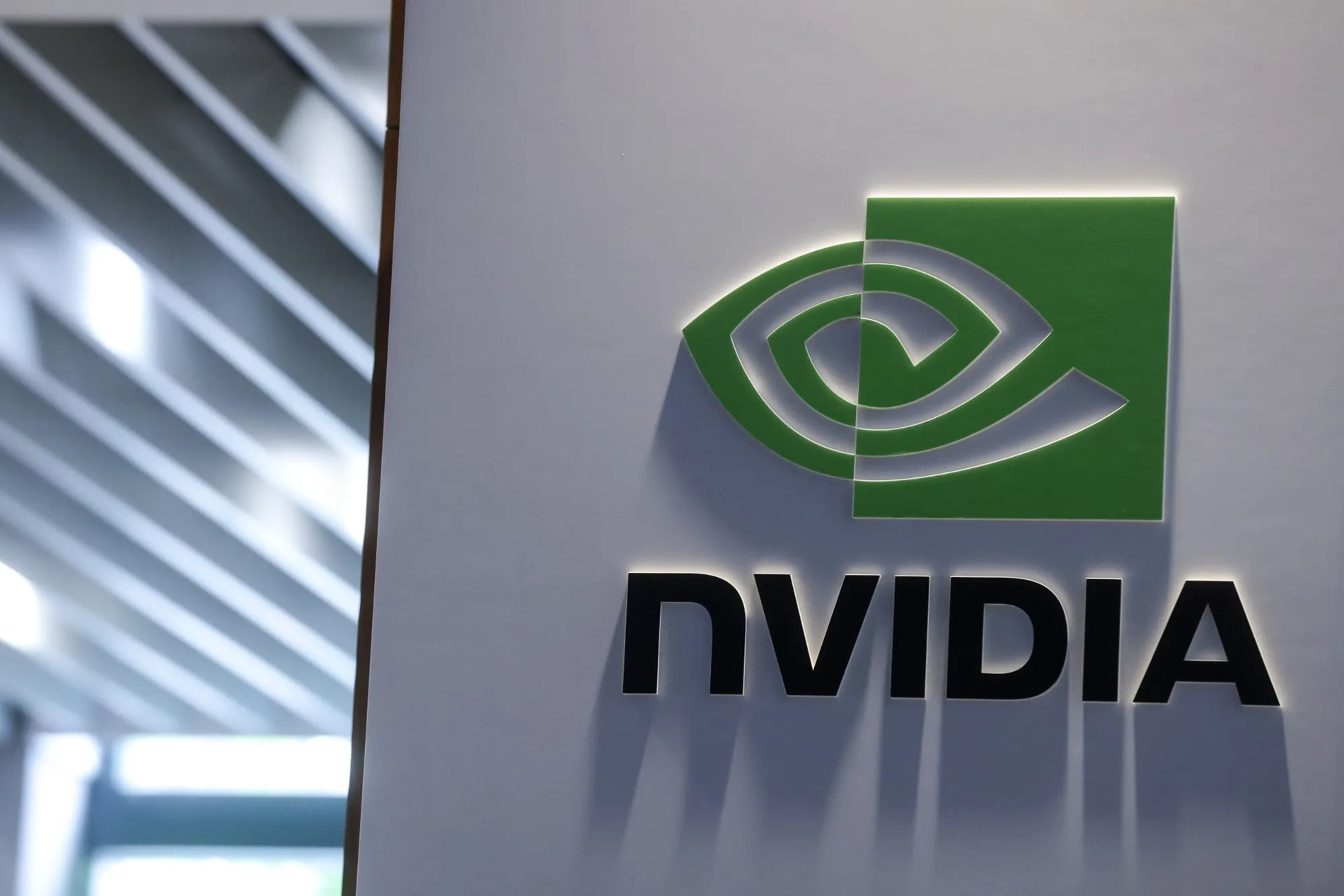 Nvidia thế chân Intel trong chỉ số Dow Jones