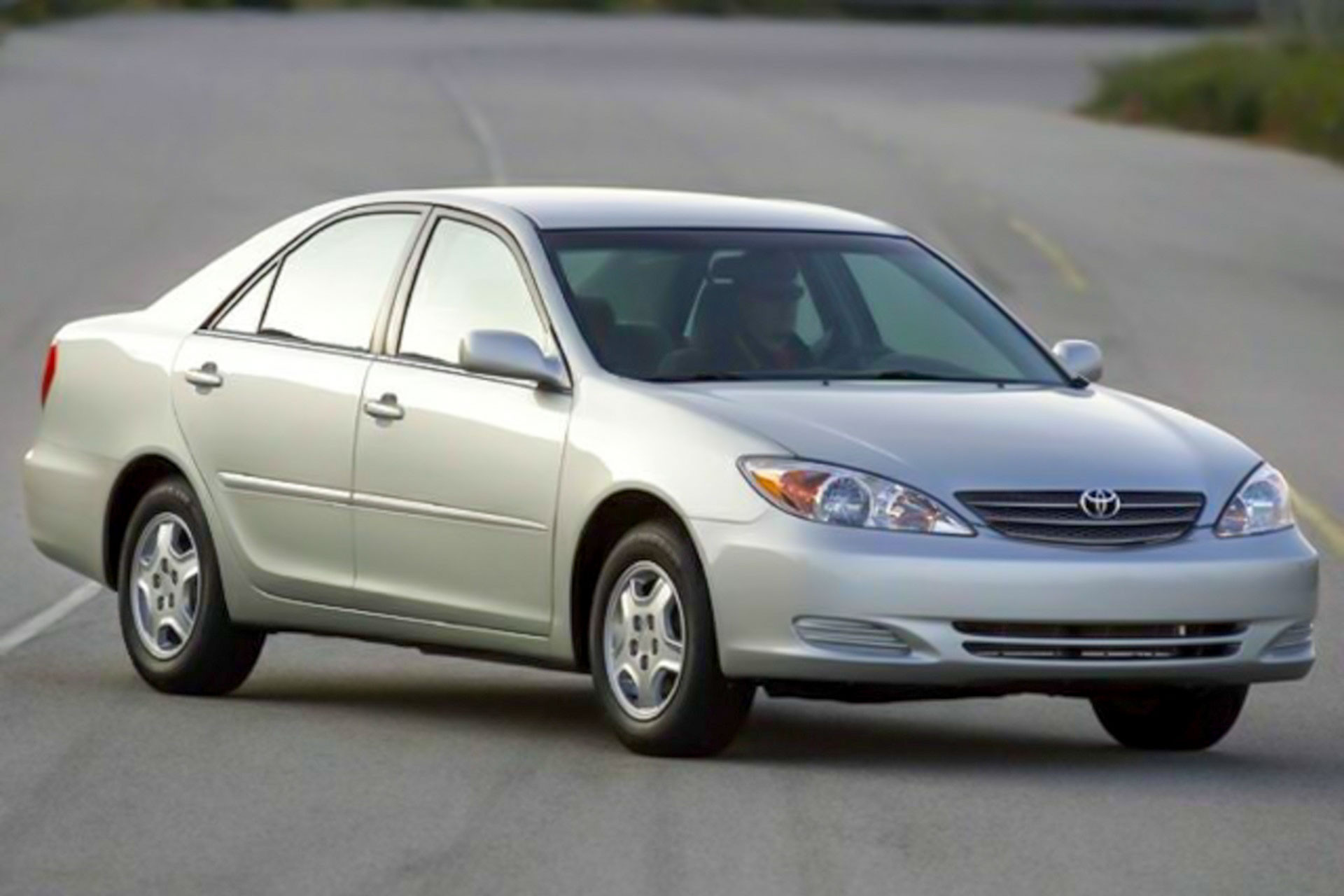 Toyota Camry 2005.jpg