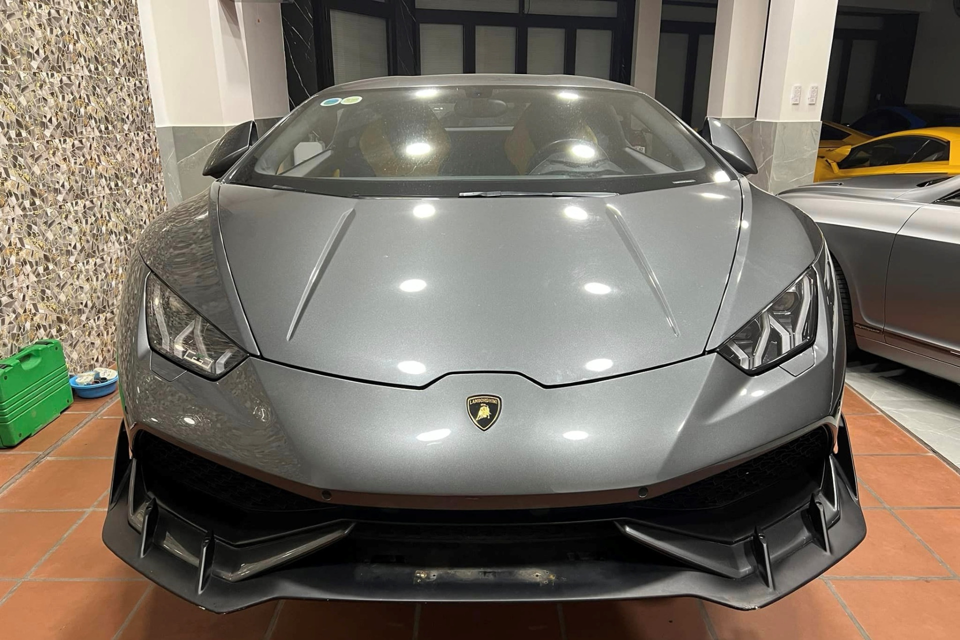 Đi 10 năm, chủ siêu xe Lamborghini Huracan hàng hiếm chỉ lỗ hơn 7 tỷ đồng