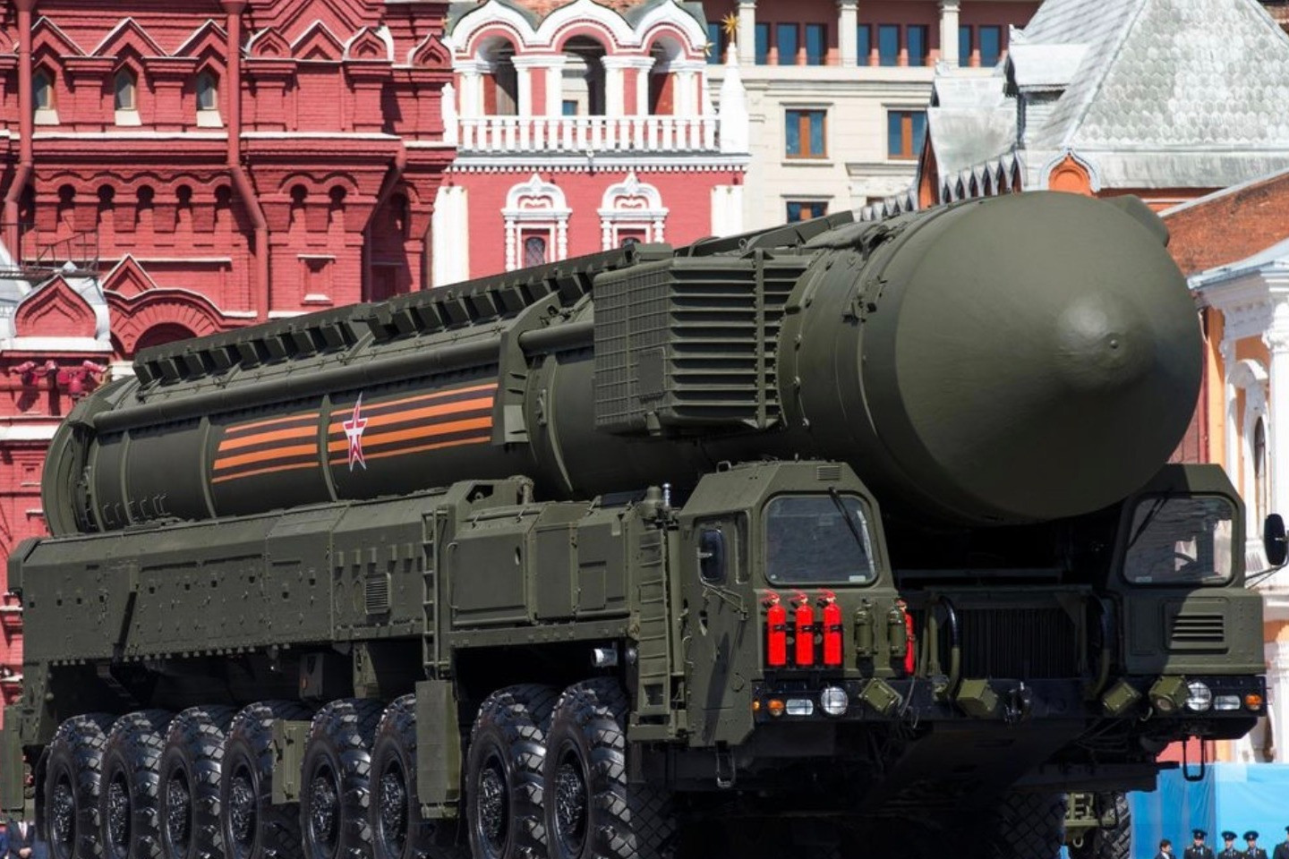 tên lửa đạn đạo - corbis