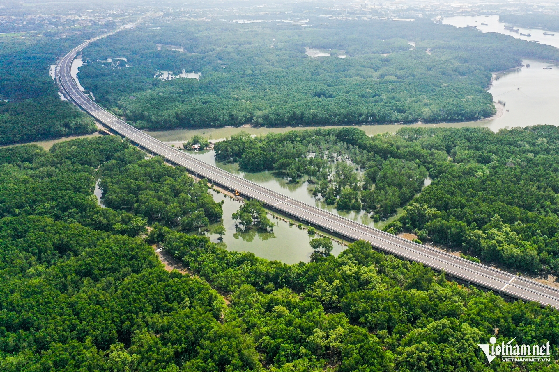 7km xuyên rừng ngập mặn của cao tốc qua Đồng Nai trước dịp thông xe