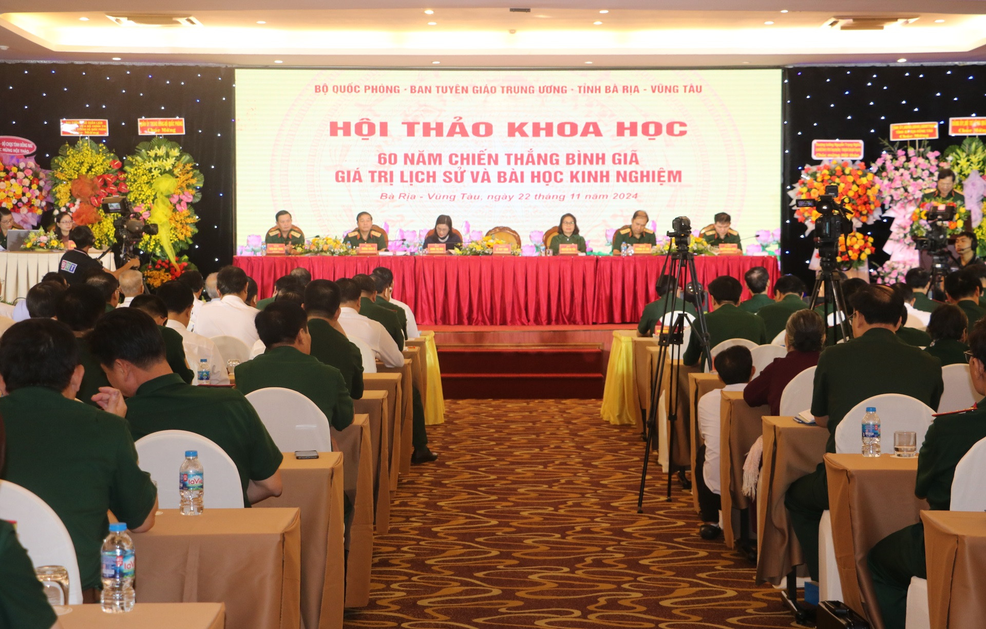 Hội thảo chiến thắng Bình Giã.JPG