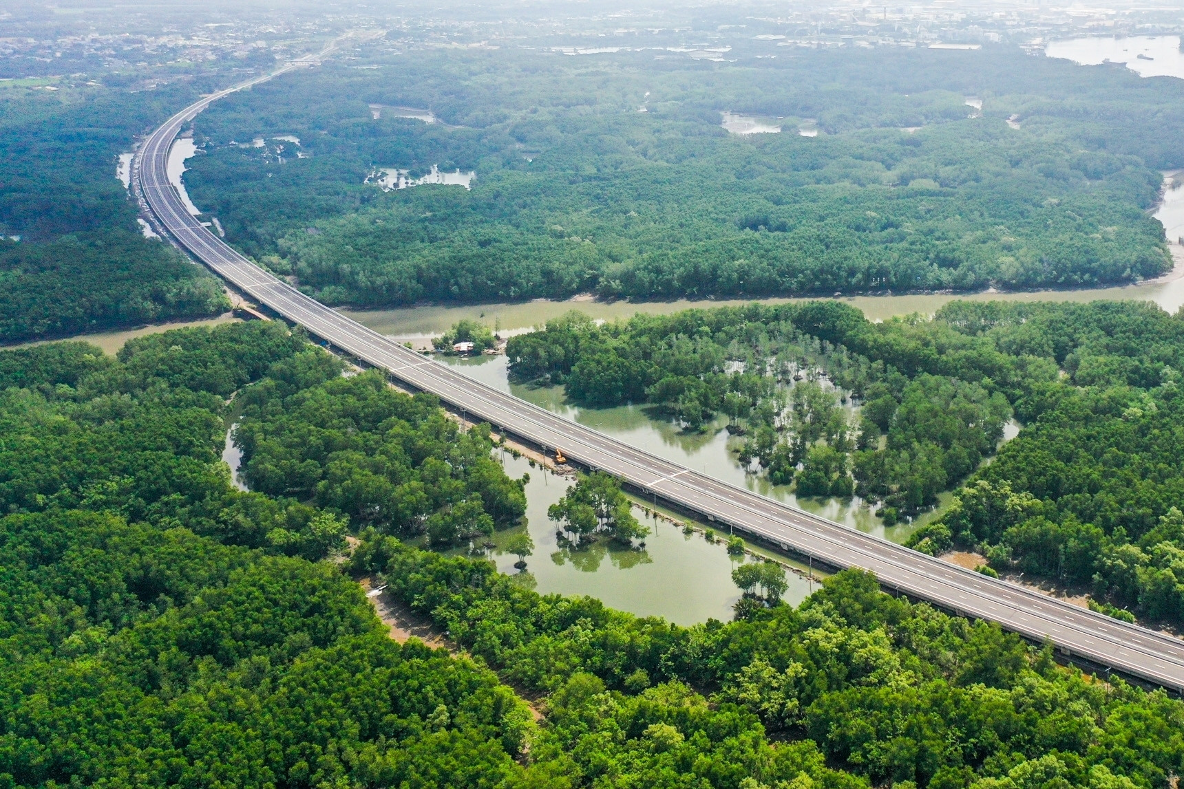 7km xuyên rừng ngập mặn của cao tốc qua Đồng Nai trước dịp thông xe