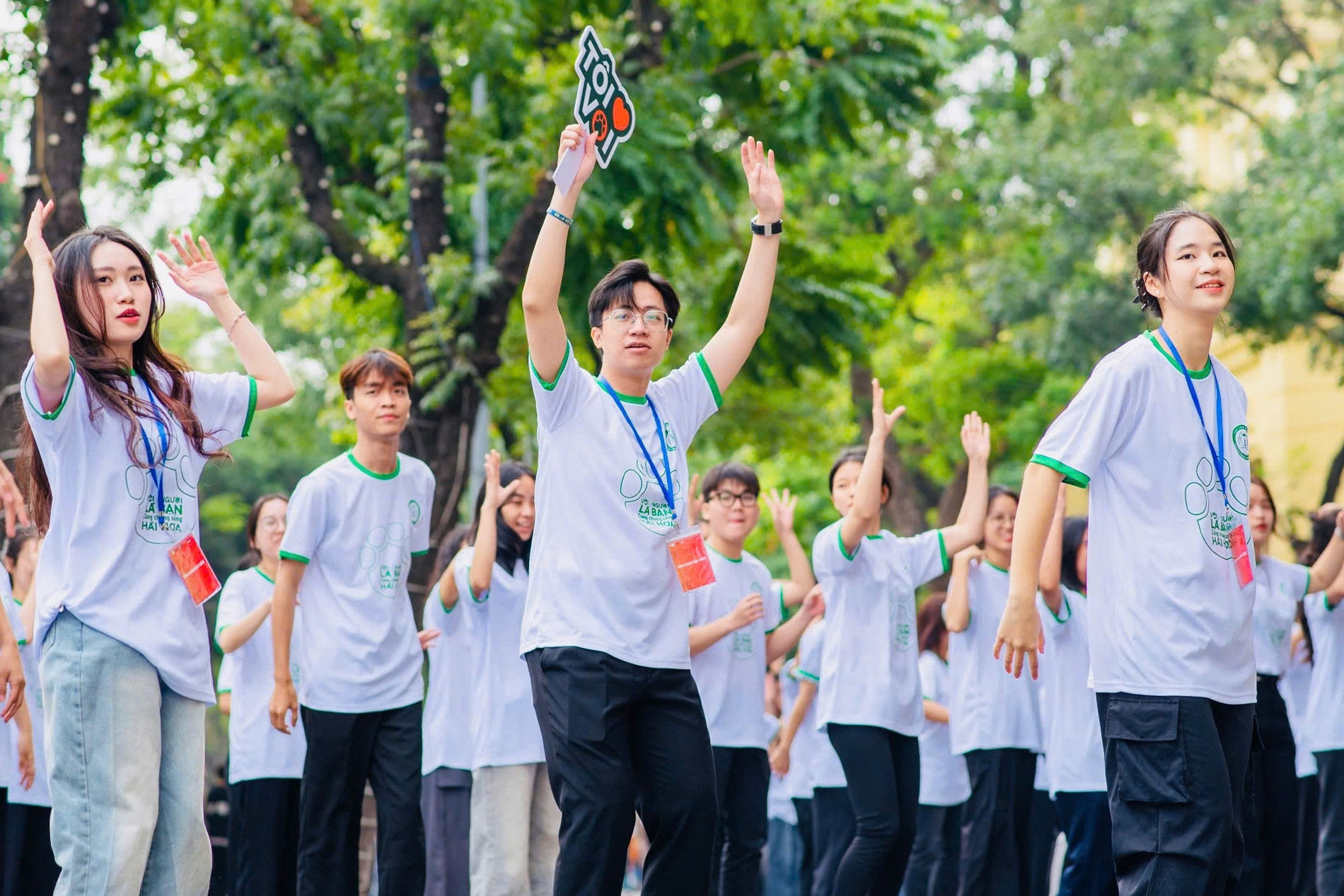 5.000 người nhảy flashmob lan tỏa thông điệp bảo vệ rừng và động vật hoang dã