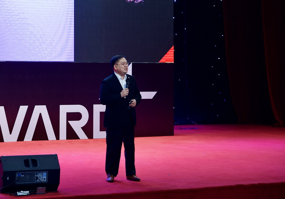 Mr. Hoàng Nam Tiến(1).jpg