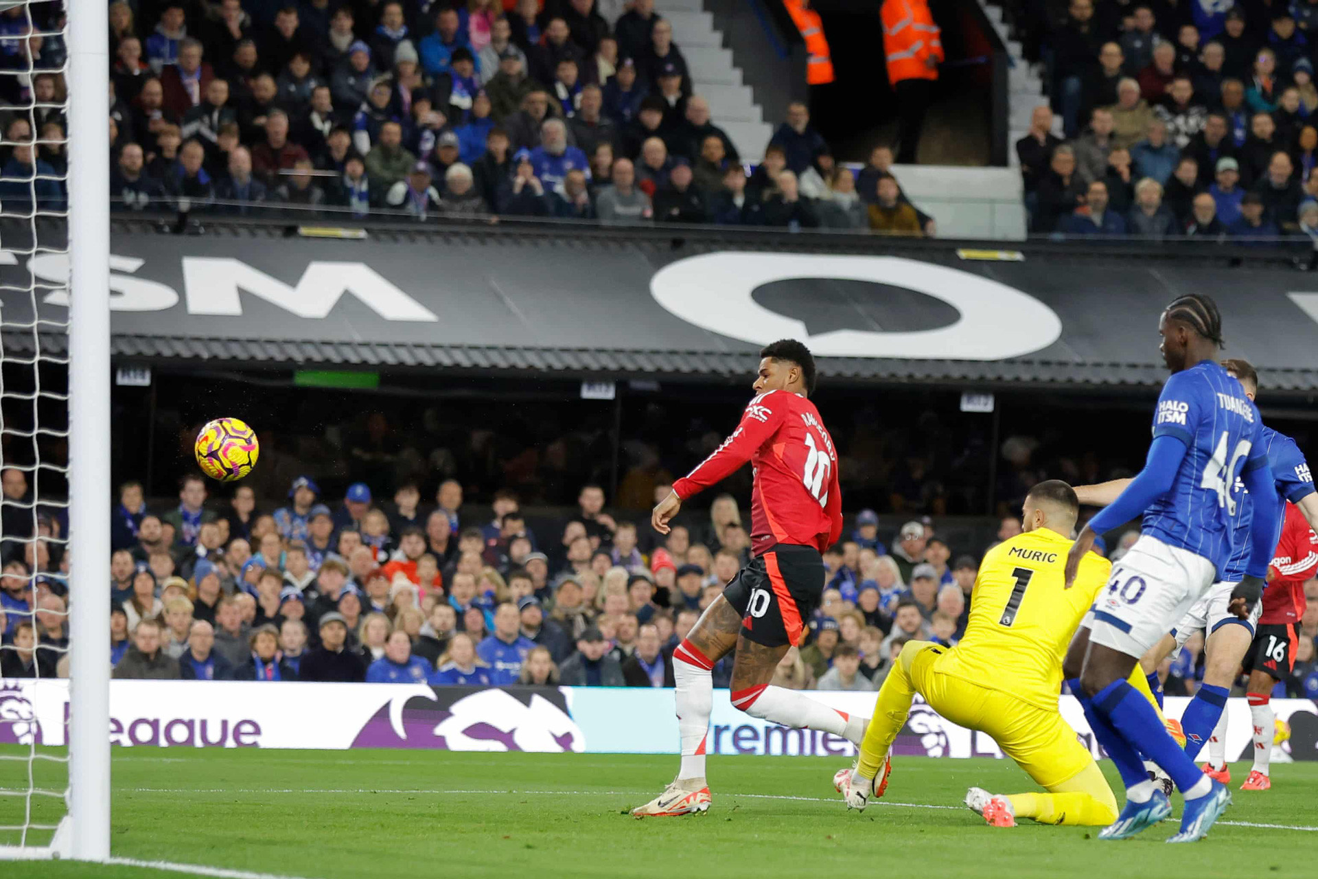 Rashford MU Ipswich. The Guardian