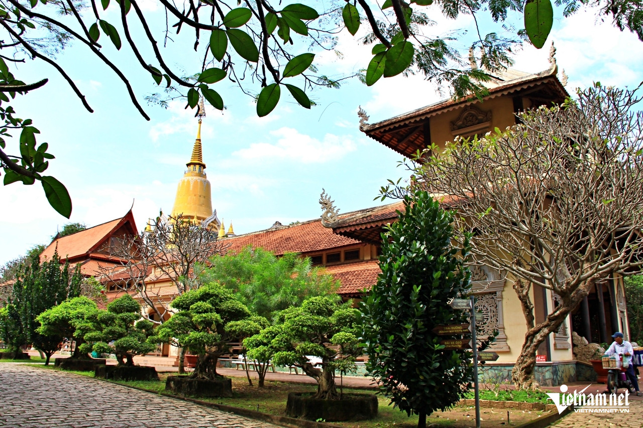 W-chua buu long 1.JPG.jpg