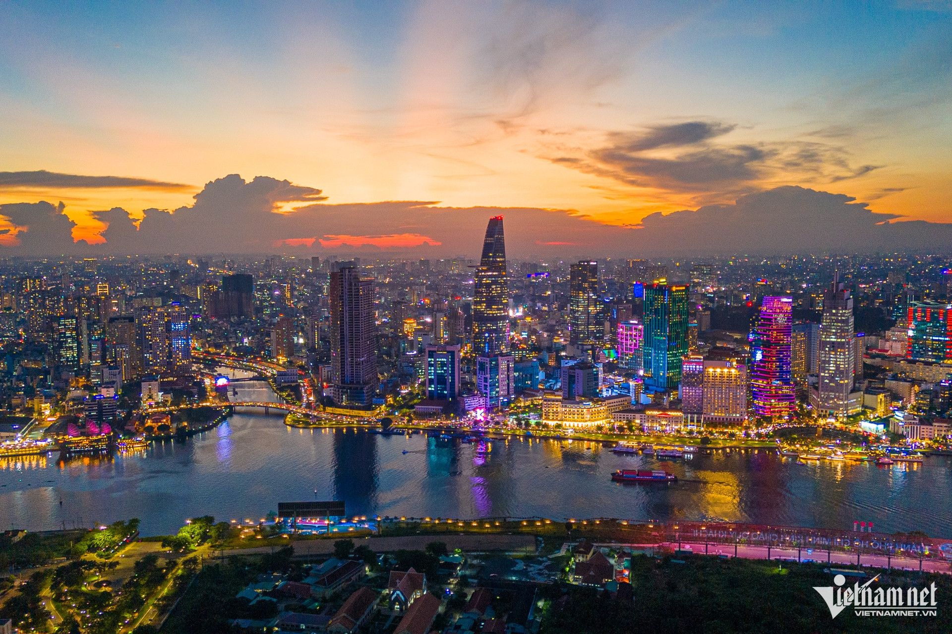 w song sai gon tphcm 7 9750.jpg