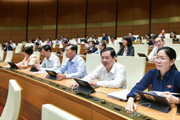 Quốc hội thông qua Luật Công chứng: Công chứng viên hành nghề đến 70 tuổi