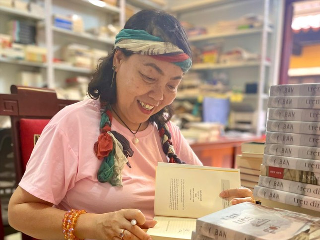 Văn chương cứ coi Nobel là đích thì… nguy ảnh 1