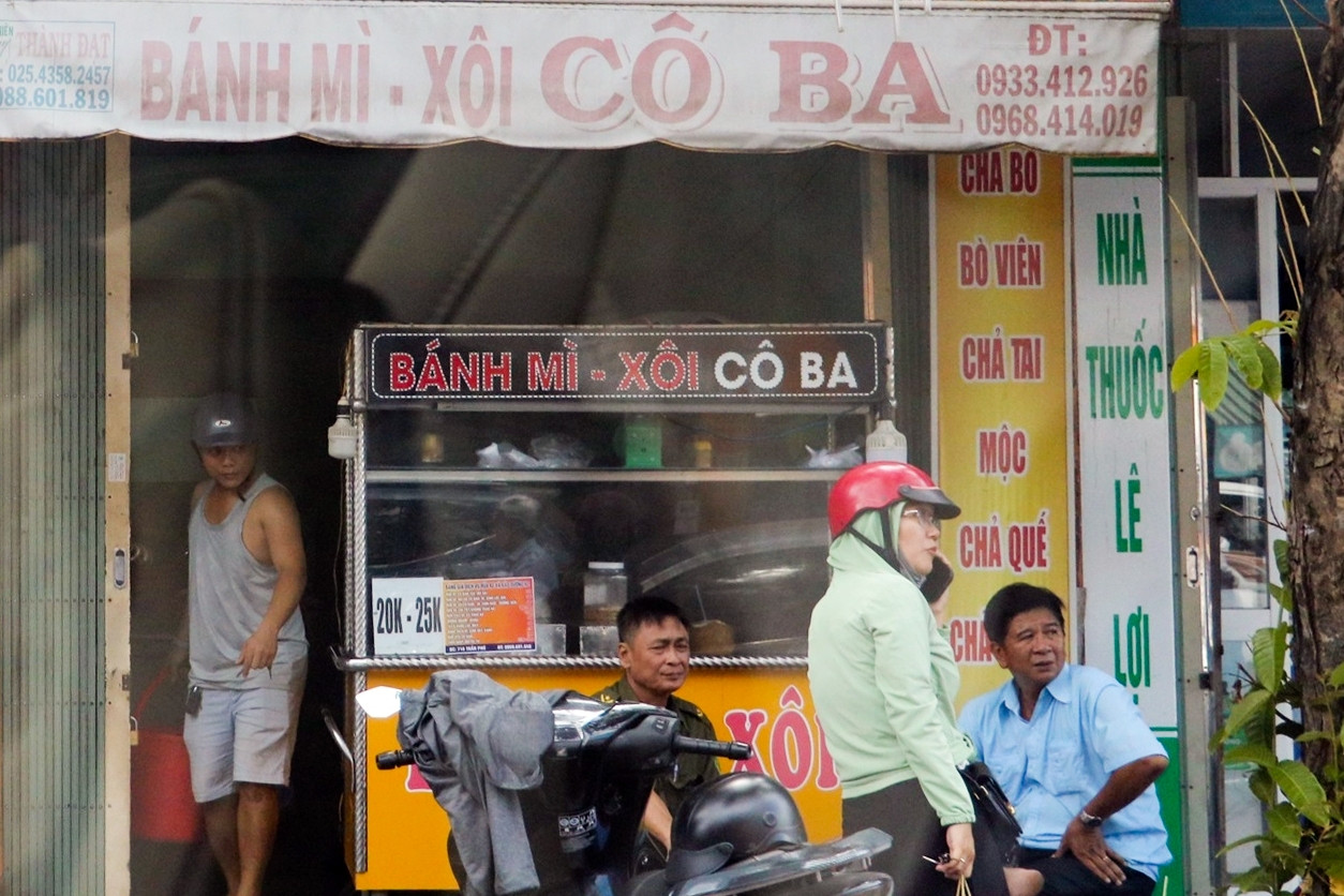 Chủ tiệm lên tiếng sau vụ gần 50 người nhập viện nghi ngộ độc do bánh mì