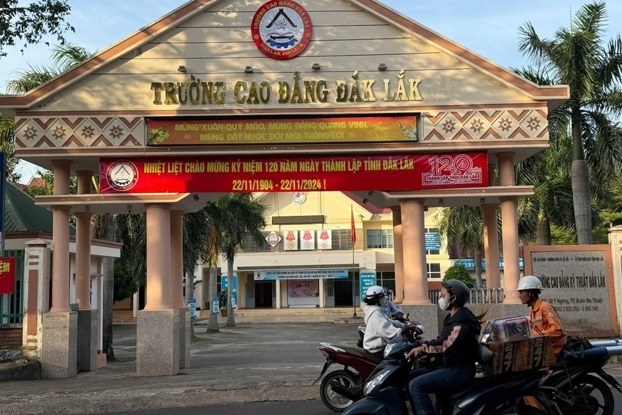 Nam sinh viên tử vong, nghi bị điện giật trong giờ thực hành ở trường