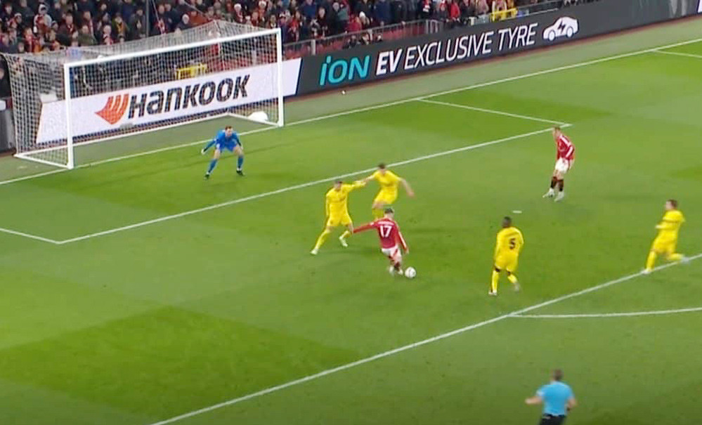 Hojlund bùng nổ, MU thắng trận ra mắt sân Old Trafford của Amorim 468728789_996797772479993_7235324037955322369_n.jpg