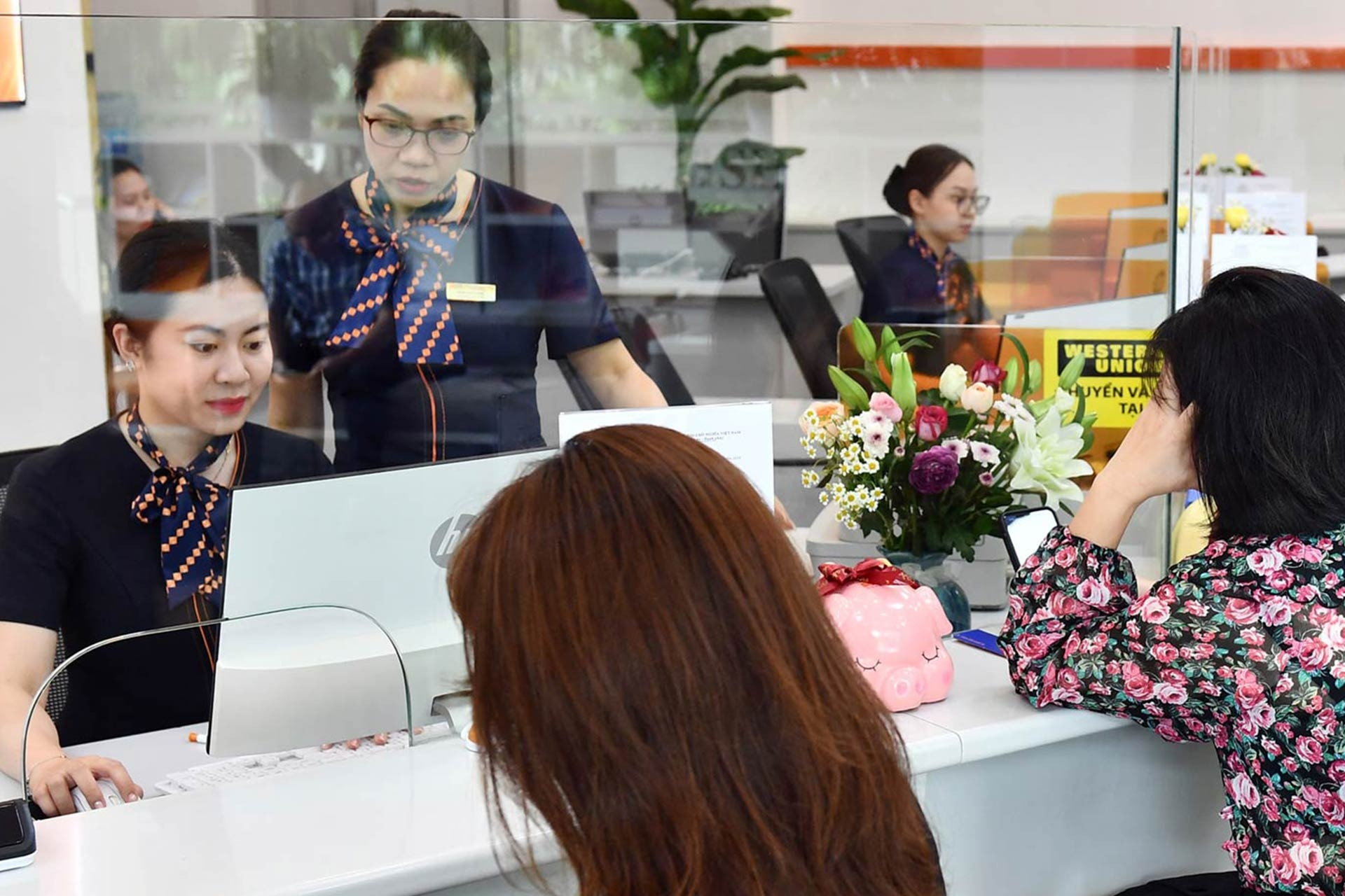 Nâng cao khả năng tiếp cận tài chính toàn diện cho giới trẻ