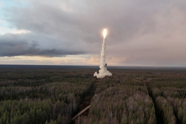 Nga tuyên bố sẽ 'đáp trả hủy diệt' nếu Ukraine có vũ khí hạt nhân
