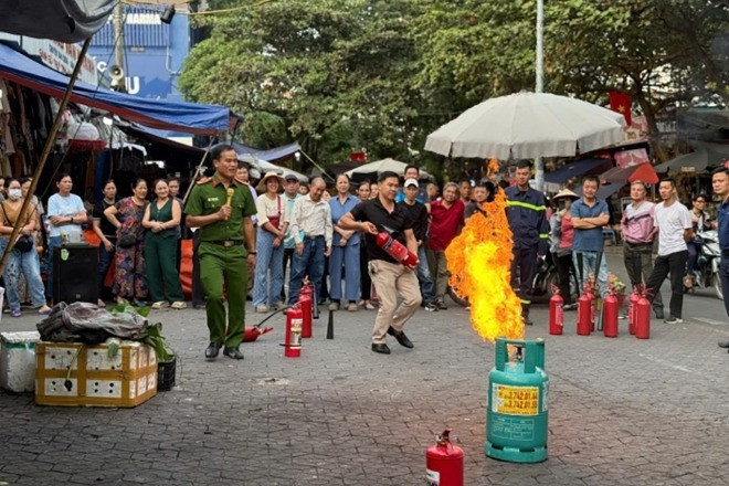 Phòng ngừa nguy cơ cháy nổ tại các khu chợ dịp giáp Tết