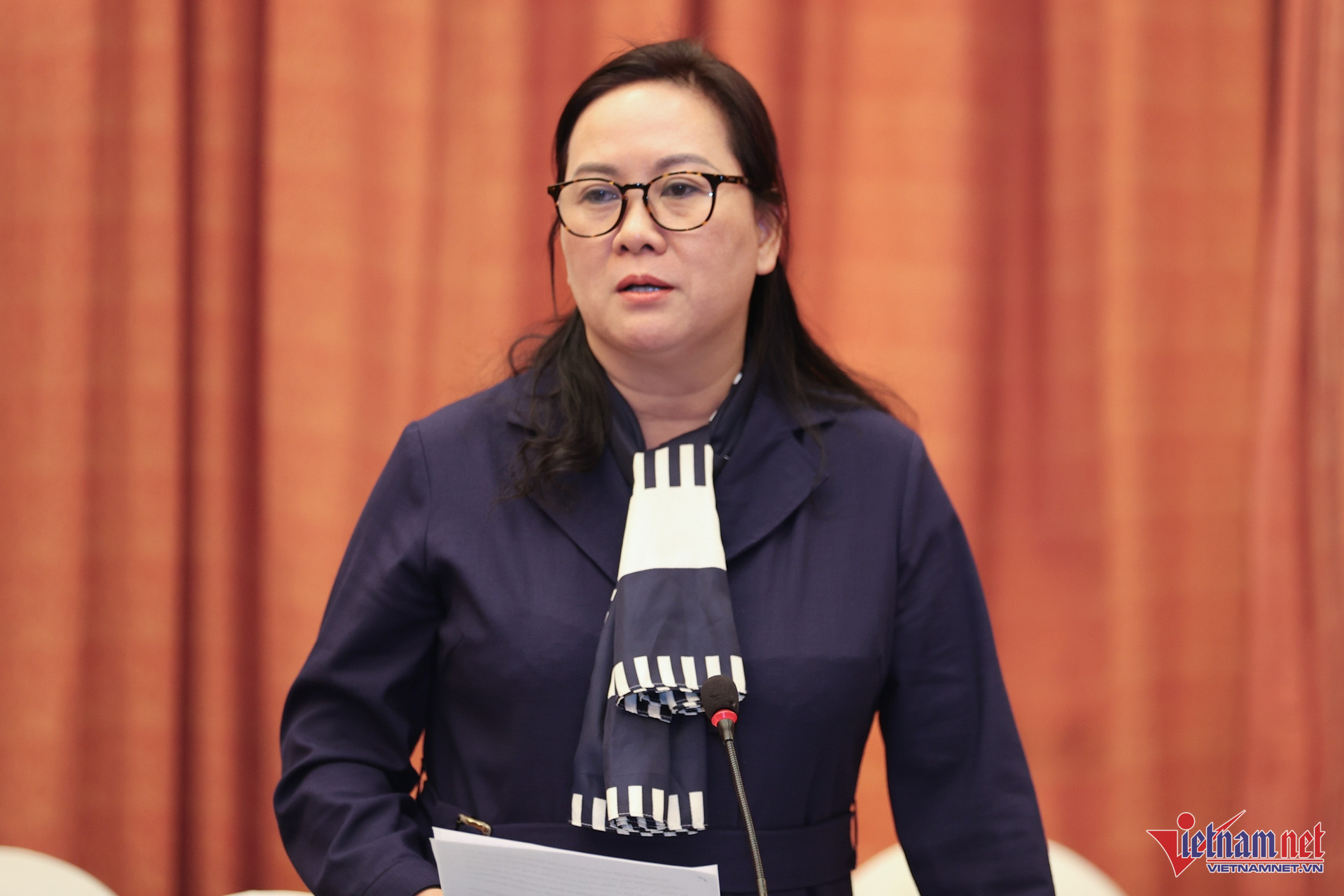 W-bà hương pgđ.jpg