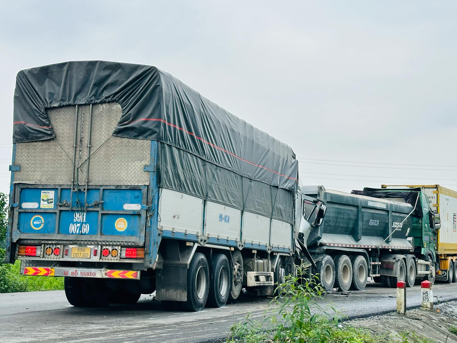 Hiện trường vụ tai nạn. Ảnh: T.L