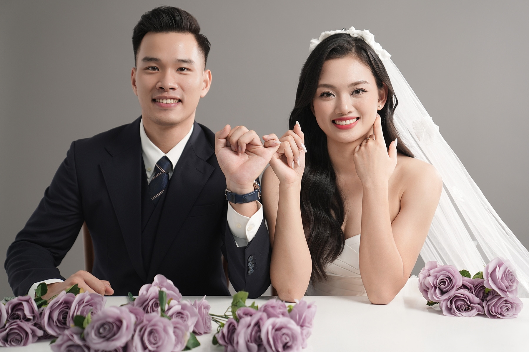 Ngắm trọn bộ ảnh cưới gây sốt của hoa khôi bóng chuyền Thu Hoài