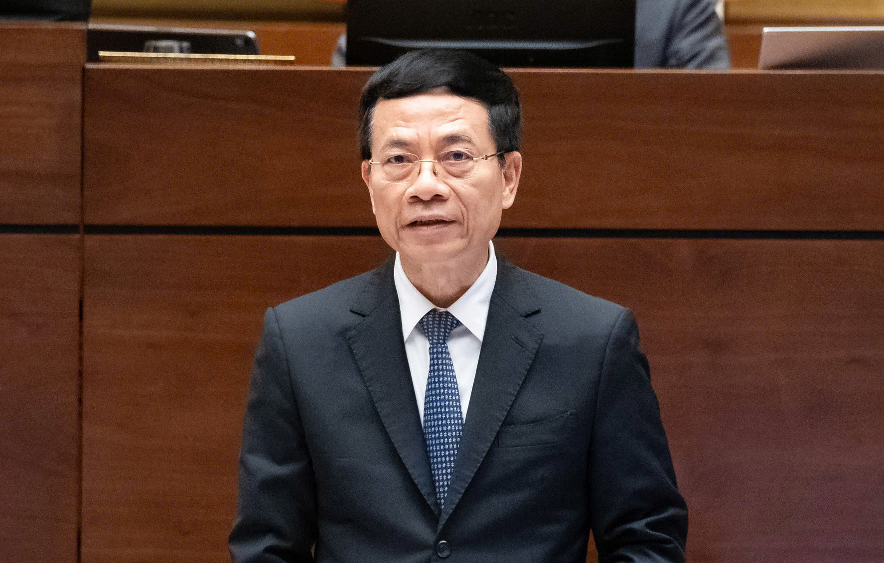 nguyenmanhhung1.jpg