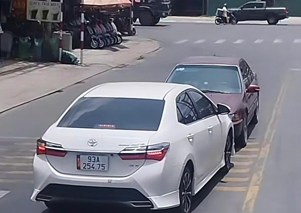 doi dau o to khac.jpg